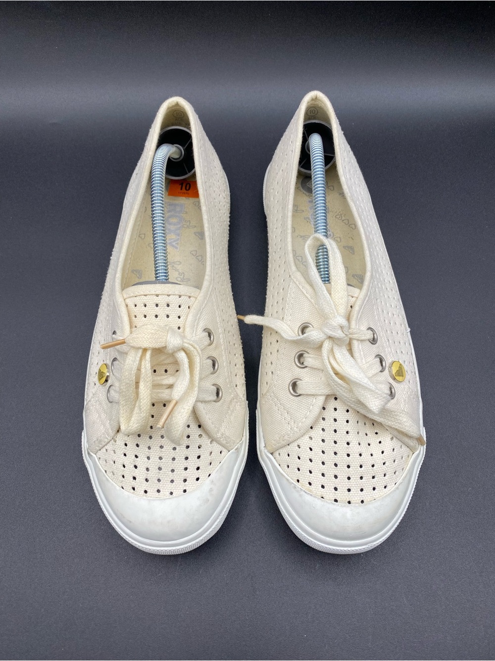 Roxy canvas lace-up sneakers Size 10